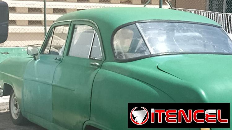 Opel de petróleo