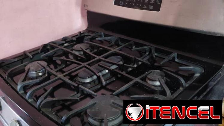 Cocina GE 5 hornillas con horno de acero inoxidable