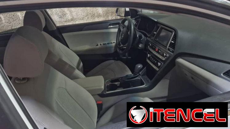 Vendo un negocio, Hyundai Elantra, 2023 con pizarra digital