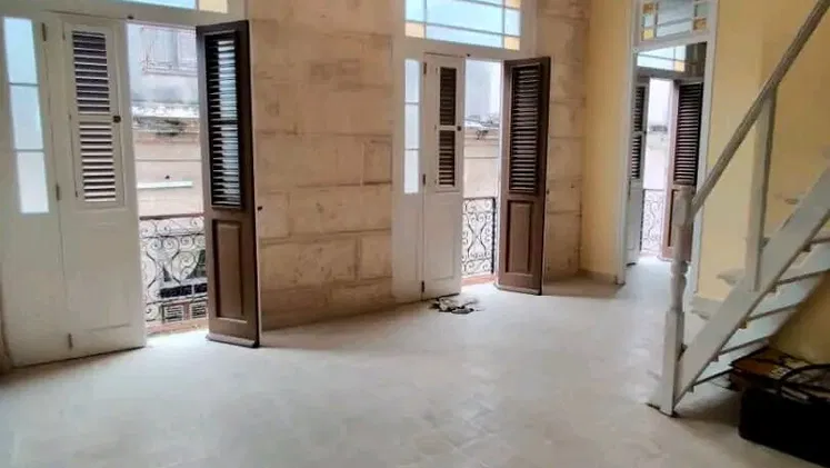 GG-131 | ¡JOYA COLONIAL ÚNICA CON 5 BALCONES A LA CALLE! En el Corazón de La Habana Vieja 🔥