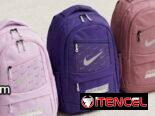 Tenis y mochilas