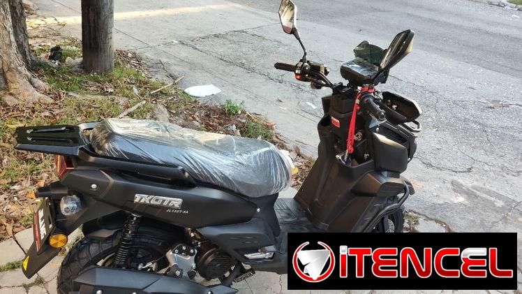Rebaja, moto automática 150cc full injection.