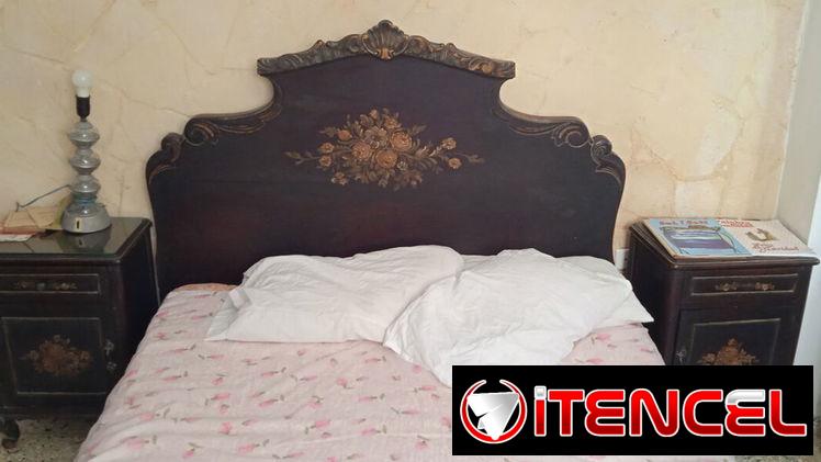 Juego de cuarto antiguo