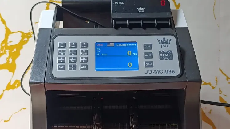 máquina de contar dinero profesional