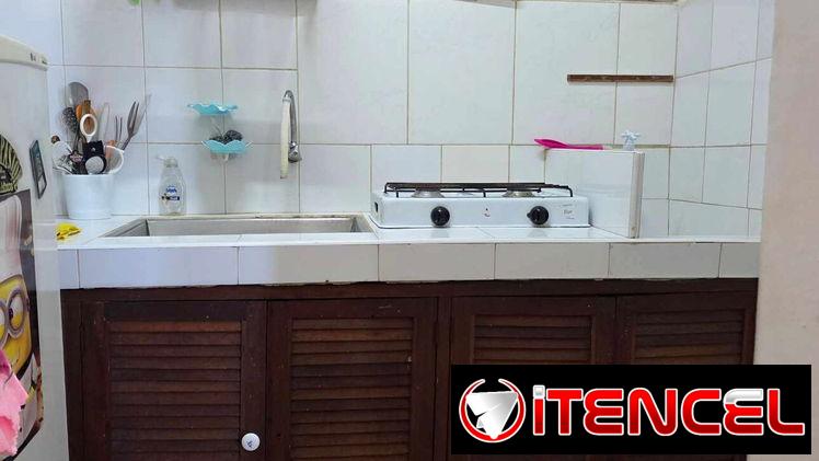 VEDADO EN EL MALECÓN HABANERO APARTAMENTO DE UN CUARTO CON VISTA AL MAR