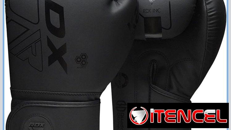 Saco de boxeo Punching bag para MMA con guantes y alfombra