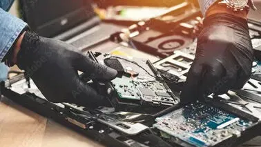 💻 Reparación de Laptops – Taller especializado con garantía de hasta 6 meses. Revisión gratuita