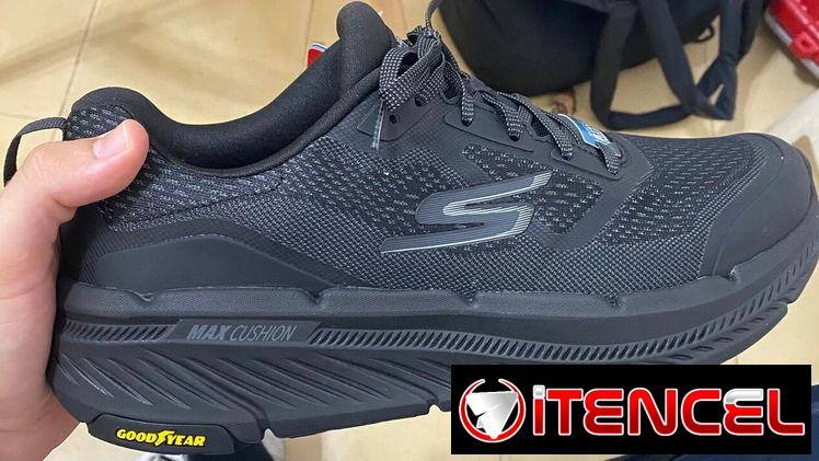 Zapatos originales Skechers talla 44 con su etiqueta de fábrica