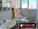Comodidad y Estilo en este espacioso apartamento ubicado en el Vedado.