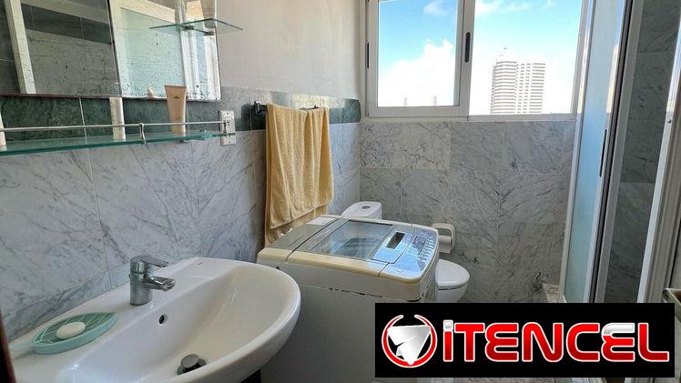 Comodidad y Estilo en este espacioso apartamento ubicado en el Vedado.