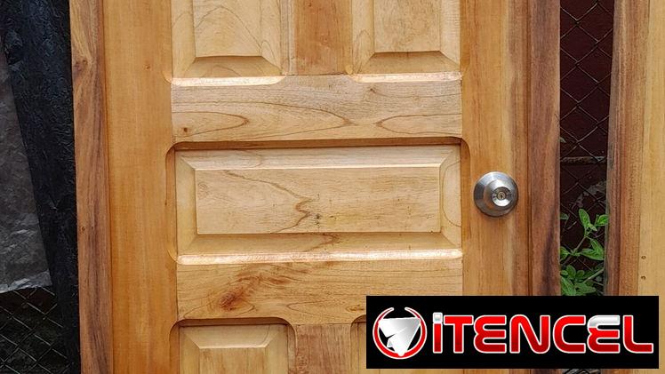 Se venden puertas de madera de muy buena calidad