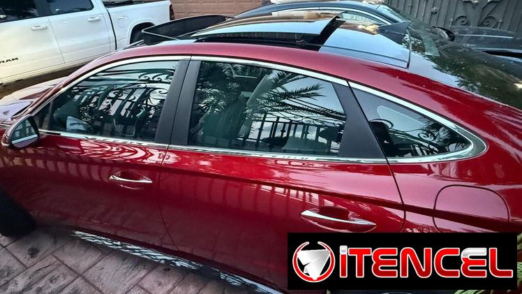 Vendo o negocio Hyundai sonata 2023 límite con 8000 millas solamente