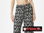 PANTALONETA, ALGODÓN DE LA INDIA MUY CÓMODA, SUAVE Y CON UNA CAÍDA MUY BONITA.