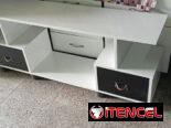 Cómoda con gavetas
