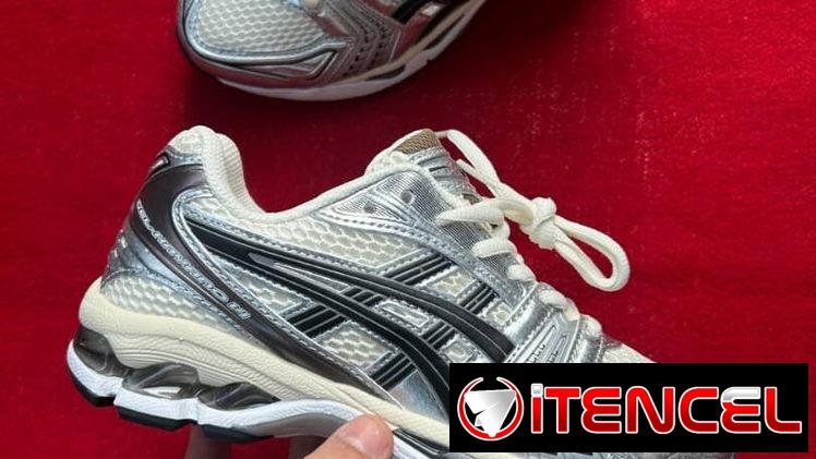 ASICS KAYANO