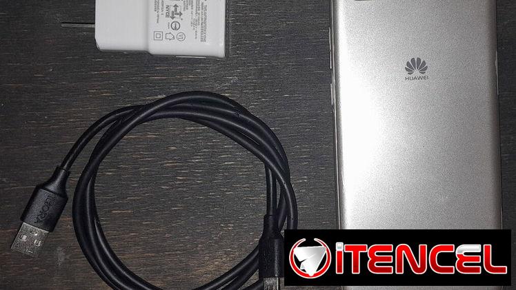 Celular huawei de uso con batería nueva, 2g,3g,4g tiene ranura doble sim y micro sd, detalles menores en carcasa