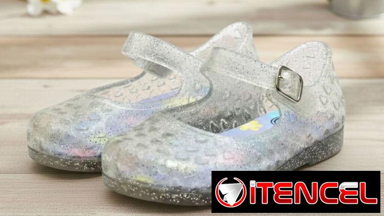 Zapatos para los niños de casa