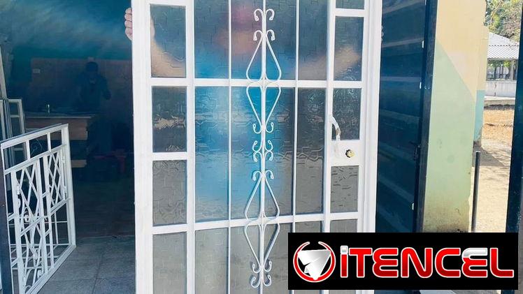 Ventanas y puertas de cristales