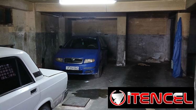 Vendo apto con garaje, cuatro cuartos, capitalista, ok estado muy tranquilo y privado.Vibora
