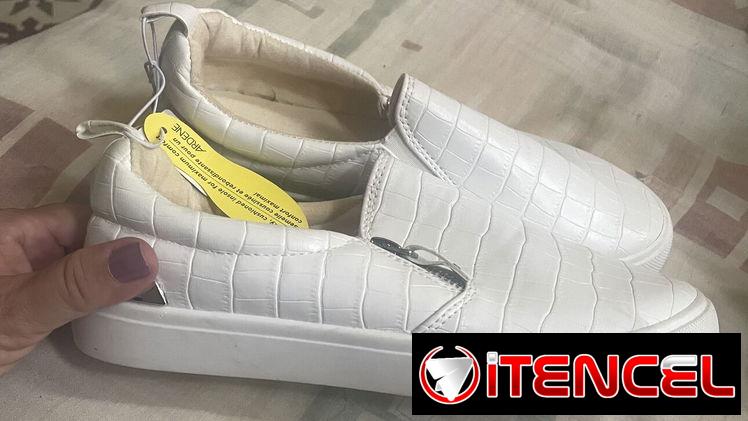Zapatillas de Piel. /5000$