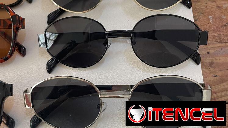 Gafas y relojes