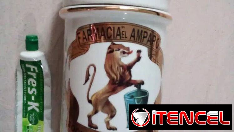 Réplica de frasco de farmacia antiguo. Formato grande. Nuevo impecable en su caja.