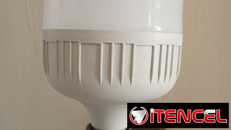 Si está interesado en iluminar bien su casa, bombillo de luz blanca led de 50W a 3500 pesos.