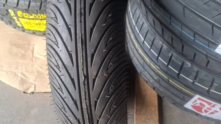 GOMAS DE MOTO ELÉCTRICA RING 12 R12