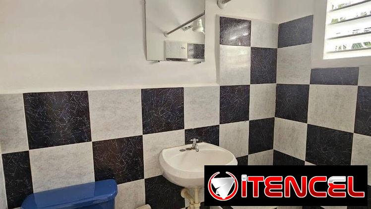 Se vende apto en Playa de 2 habitaciones (13 y 86)