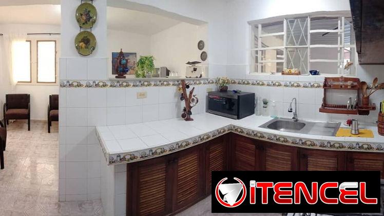 Vendo casa independiente de 3/4 en playa santa fe rpto Juan Manuel Márquez con split en cada habitación y más 585.12m2