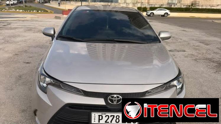 Vendo auto o carro Toyota Corolla 2025 LE  6500 km  $27000