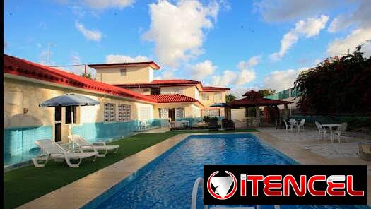 Acogedora casa de renta con piscina grande en Reparto Siboney,  8 habitaciones +53 52463651 ,O