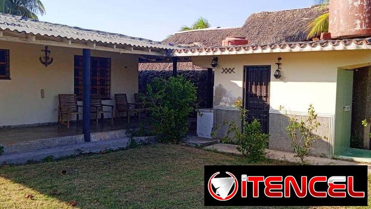 Venta de Casa Rutal con terreno 800m2 y salida al mar  Playa Banes 250m euros 53582376