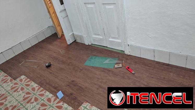 Piso adhesivo estilo madera (linóleo) 5m²