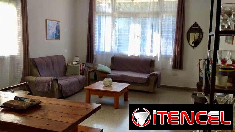 APT 3 CUARTOS EN EL VEDADO (PLANTA BAJA Y GARAJE) – CALZADA Y 12 !!!