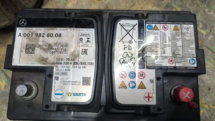 Vendo bateria de carro 12v 70Ah
