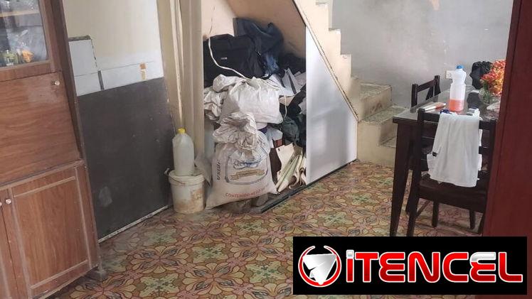 Se vende casa amplia a una cuadra de la calzada de 10 de octubre