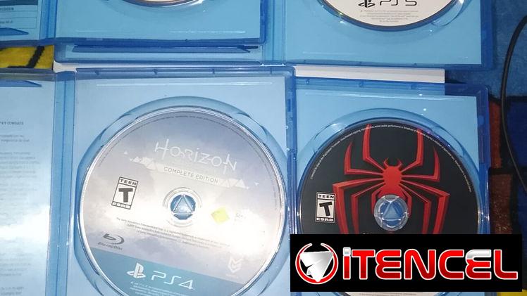 🎮 PS5 Fat 680 GB con 1 mando y 4 discos  💵 Precio: 500 USD o CAMBIO POR LAPTOP