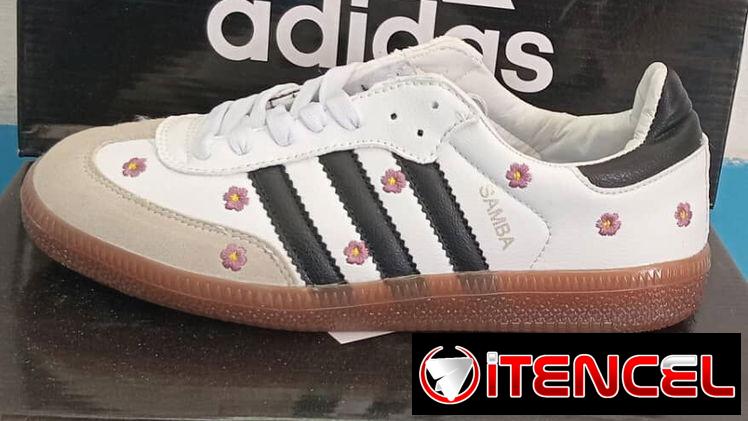 Adidas Samba con flores