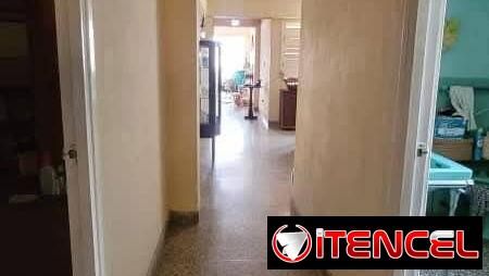 En venta dos grandes aptos en tercer y último nivel con azotea libre de un edificio en Miramar !!!