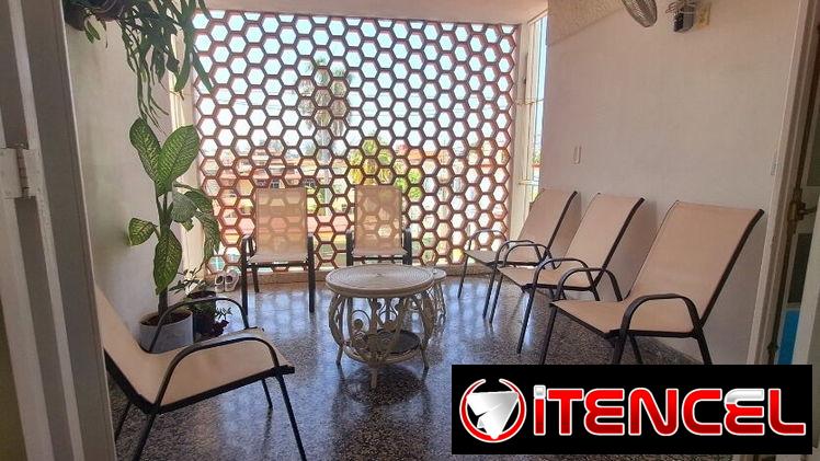 SE VENDE APARTAMENTO EN MIRAMAR