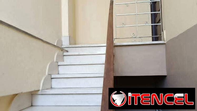 Apartamento en el Cerro, muy próximo a la avenida Infanta, a la esquina de Tejas y al Mercado de  4 caminos !!!