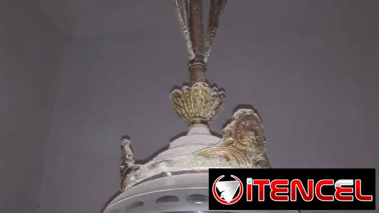 Lámpara de Techo Antigua de Bronce en 100 USD
