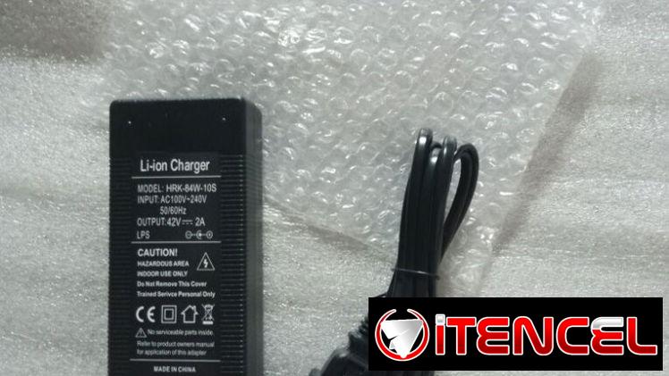 VENDO CARGADOR (TRANSFORMADOR) MODELO HRK-84W-10S PARA MOTO (SCOOTER) ELÉCTRICA. $60 USD. (+53)52990828.