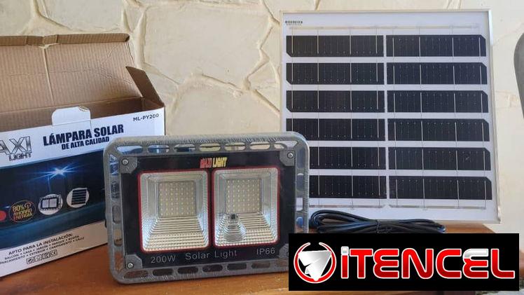 🔆 Reflector Solar LED 200W Maxi Light  Luz Blanca fría, potente y confiable para exteriores.