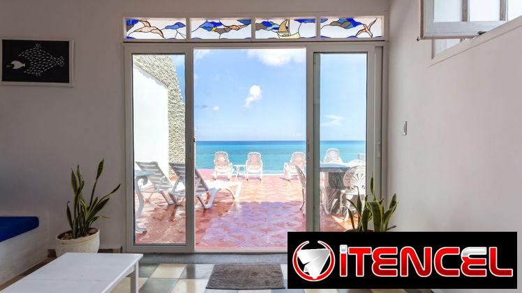 📱 Espectacular Villa de Lujo con Piscina y Salida Directa al Mar