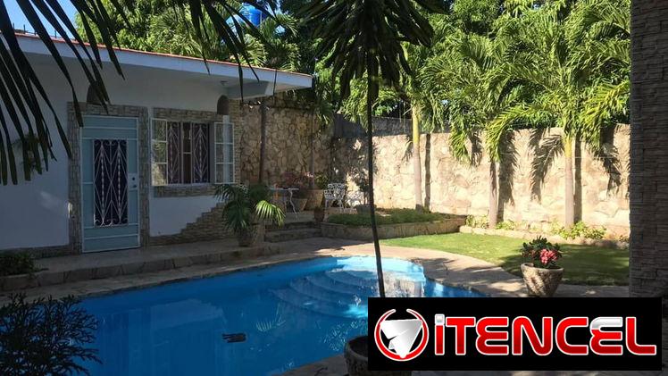 Venta de residencia en Reparto Guiteras.Habana del este
