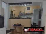 Apartamento en bajos 1 cuarto y medio patio Playa cerca 13y60 en 15mil 53582376