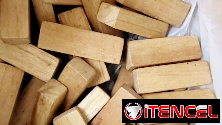 MALETIN LLENO DE JUGUETES DE USO