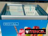 Heladera Exhibidora de 11 pies Royal con regulador de voltaje